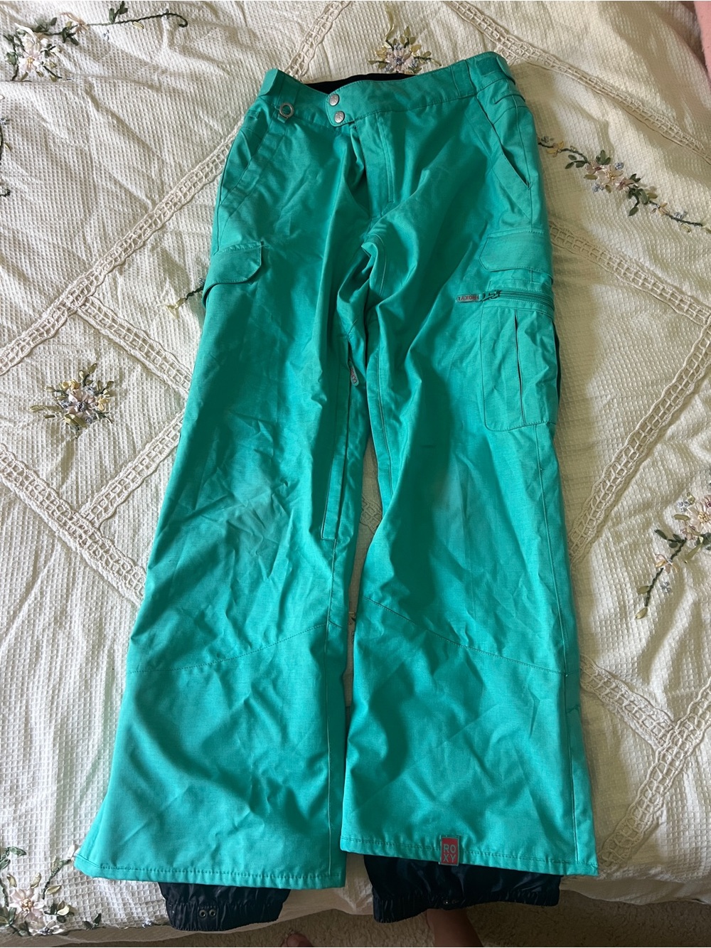 Women’s Roxy Snow Pants - Picture 6 of 10